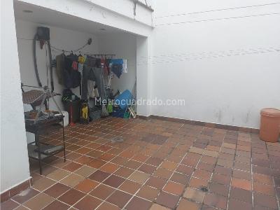 Casa de 4 alcobas en venta en Loma De San Jose, Sabaneta, 364 m² · foto 17 de 20