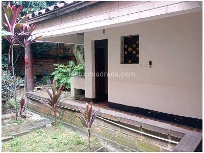 Casa de 5 alcobas en venta en Laureles, Medellín, 424 m² · foto 2 de 20