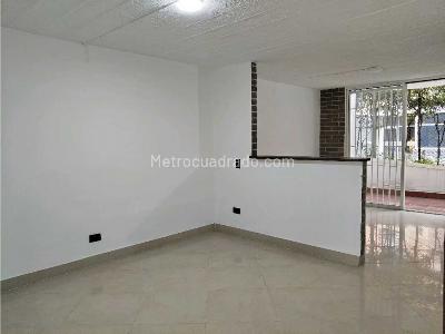 Casa de 3 alcobas en venta en Itagui/ Sector Suramerica, Itagüí, 91 m² · foto 3 de 17