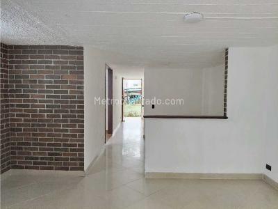 Casa de 3 alcobas en venta en Itagui/ Sector Suramerica, Itagüí, 91 m² · foto 7 de 17