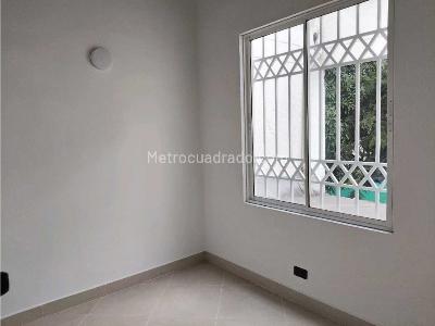Casa de 3 alcobas en venta en Itagui/ Sector Suramerica, Itagüí, 91 m² · foto 9 de 17