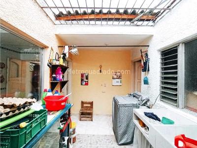 Casa de 3 alcobas en venta en Laureles En La Comuna 11 De Medellin, Medellín, 174 m² · foto 6 de 12