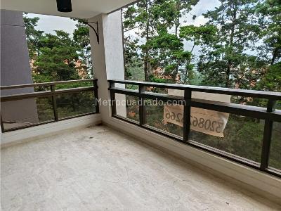 Apartamento de 3 alcobas en venta en El Poblado Provenza, Medellín, 207 m² · foto 2 de 15