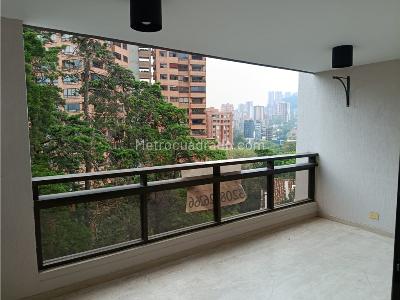 Apartamento de 3 alcobas en venta en El Poblado Provenza, Medellín, 207 m² · foto 3 de 15