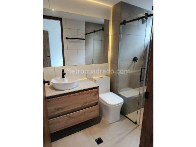 Apartamento de 3 alcobas en venta en El Poblado Provenza, Medellín, 207 m² · foto 14 de 15