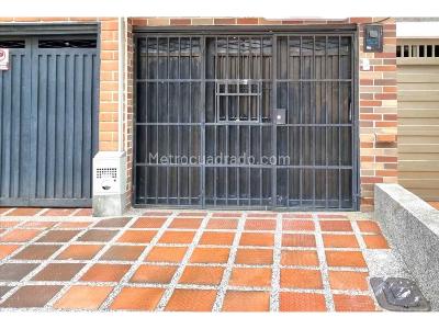 Apartamento de 1 alcoba en venta en Laureles En Medellin, Medellín, 52 m² · foto 2 de 7