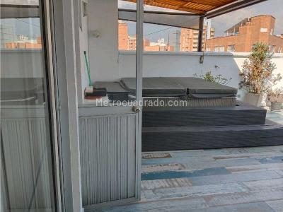 Apartamento en venta en Laureles En Medellin, Medellín · foto 2 de 17