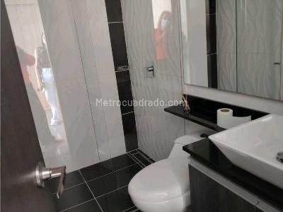 Apartamento en venta en Laureles En Medellin, Medellín · foto 9 de 17