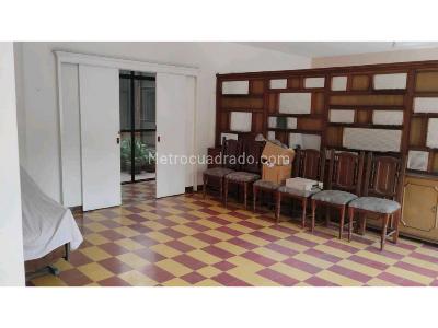 Casa de 5 alcobas en venta en Envigado, Envigado, 542 m² · foto 3 de 20
