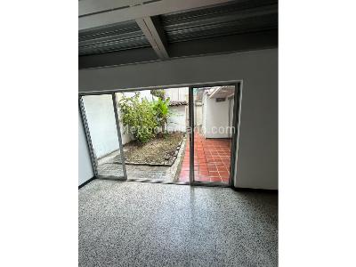 Casa de 5 alcobas en venta en Patio Bonito, Medellín, 537 m² · foto 3 de 8