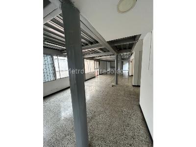 Casa de 5 alcobas en venta en Patio Bonito, Medellín, 537 m² · foto 7 de 8