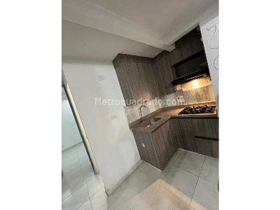 Apartamento de 3 alcobas en venta en Robledo Pajarito, Medellín, 47 m² · foto 5 de 12
