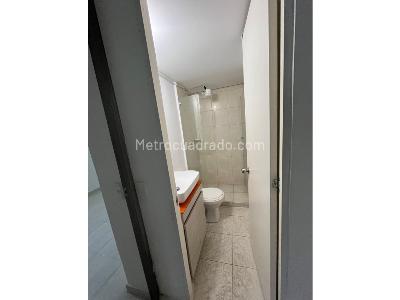 Apartamento de 3 alcobas en venta en Robledo Pajarito, Medellín, 47 m² · foto 7 de 12
