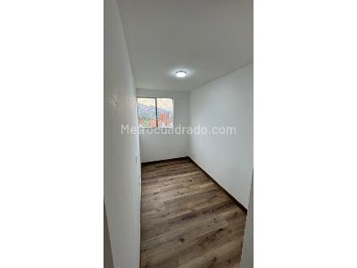 Apartamento de 3 alcobas en venta en Calasania, Medellín, 54 m² · foto 4 de 11