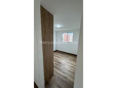 Apartamento de 3 alcobas en venta en Calasania, Medellín, 54 m² · foto 5 de 11