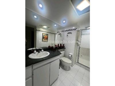 Apartamento de 3 alcobas en venta en Laureles En La Comuna 11 De Medellin, Medellín, 118 m² · foto 19 de 20