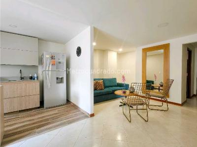 Apartamento de 2 alcobas en venta en Conquistadores, Medellín, 79 m² · foto 2 de 20