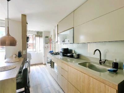 Apartamento de 2 alcobas en venta en Conquistadores, Medellín, 79 m² · foto 6 de 20