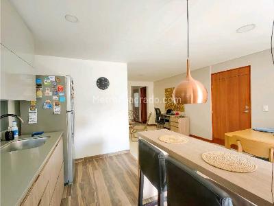 Apartamento de 2 alcobas en venta en Conquistadores, Medellín, 79 m² · foto 11 de 20
