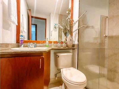 Apartamento de 2 alcobas en venta en Conquistadores, Medellín, 79 m² · foto 12 de 20