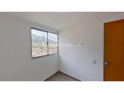 Apartamento de 3 alcobas en venta en San Gabriel, Bello, 51 m² · foto 13 de 20