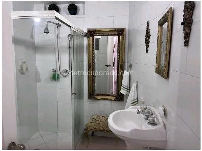 Apartamento de 3 alcobas en venta en El Poblado, Medellín, 207 m² · foto 11 de 20
