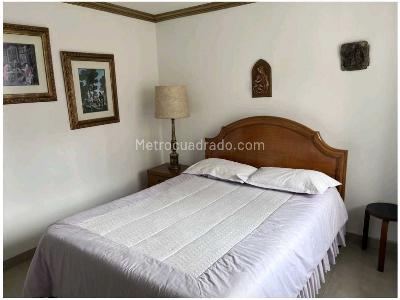 Apartamento de 3 alcobas en venta en El Poblado, Medellín, 207 m² · foto 18 de 20