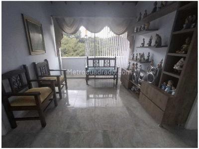 Apartamento de 3 alcobas en venta en Calasanz Parte Baja, Medellín, 139 m² · foto 2 de 20