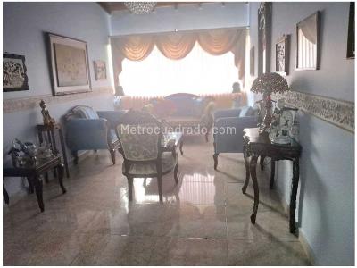 Apartamento de 3 alcobas en venta en Calasanz Parte Baja, Medellín, 139 m² · foto 3 de 20