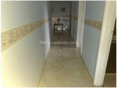 Apartamento de 3 alcobas en venta en Calasanz Parte Baja, Medellín, 139 m² · foto 9 de 20
