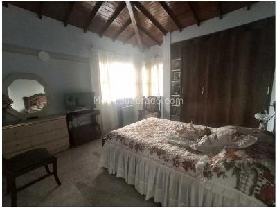 Apartamento de 3 alcobas en venta en Calasanz Parte Baja, Medellín, 139 m² · foto 10 de 20