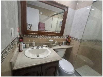 Apartamento de 3 alcobas en venta en Calasanz Parte Baja, Medellín, 139 m² · foto 13 de 20