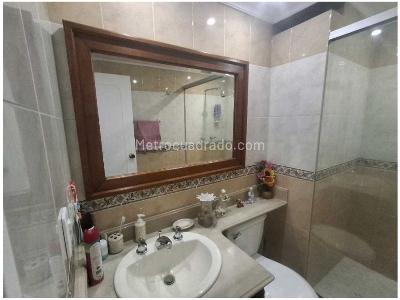 Apartamento de 3 alcobas en venta en Calasanz Parte Baja, Medellín, 139 m² · foto 14 de 20