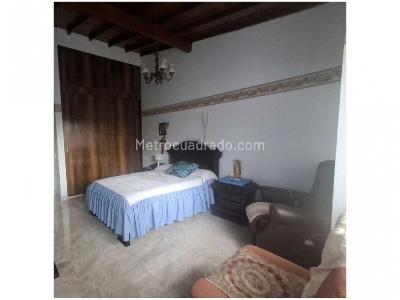 Apartamento de 3 alcobas en venta en Calasanz Parte Baja, Medellín, 139 m² · foto 19 de 20
