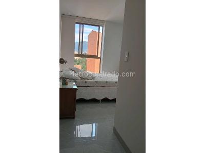 Apartamento en venta en La Floresta, Medellín · foto 14 de 20