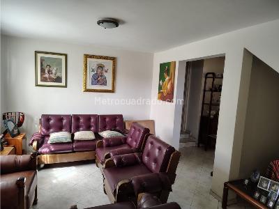 Casa de 4 alcobas en venta en Santa Monica, Medellín, 170 m² · foto 2 de 20