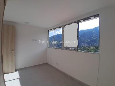 Apartamento de 2 alcobas en venta en San Gabriel, Bello, 50 m² · foto 12 de 20