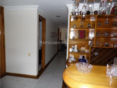 Apartamento de 4 alcobas en venta en El Velodromo, Medellín, 142 m² · foto 8 de 18