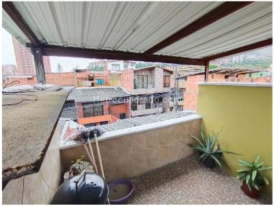 Casa de 5 alcobas en venta en Bello, Medellín, 135 m² · foto 9 de 20