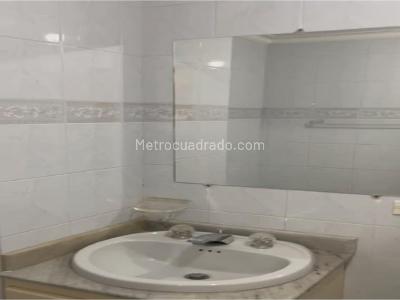 Apartamento de 2 alcobas en venta en Laureles, Medellín, 63 m² · foto 11 de 16