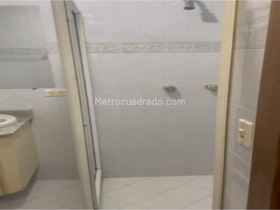 Apartamento de 2 alcobas en venta en Laureles, Medellín, 63 m² · foto 12 de 16