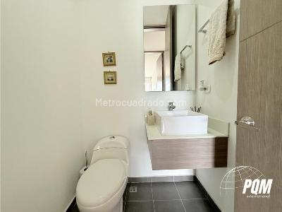 Apartamento de 3 alcobas en venta en El Poblado, Medellín, 113 m² · foto 11 de 17