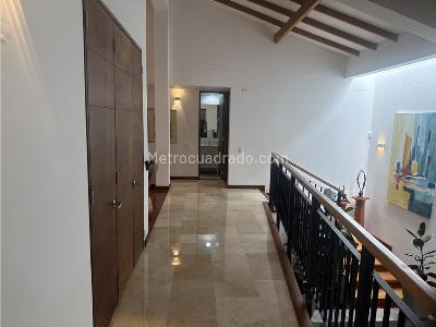Casa de 4 alcobas en venta en El Poblado, Medellín, 350 m² · foto 14 de 20
