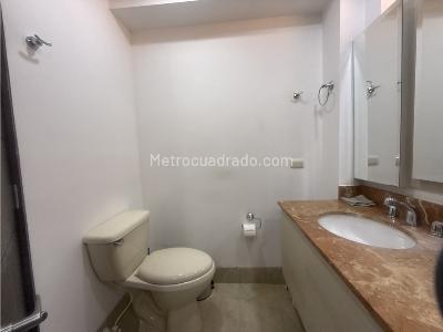 Casa de 4 alcobas en venta en El Poblado, Medellín, 350 m² · foto 17 de 20