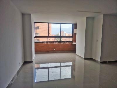 Apartaestudio en venta en Laureles, Medellín, 45 m² · foto 2 de 10