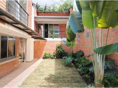 Casa de 5 alcobas en venta en San Jose, Sabaneta, 346 m² · foto 3 de 20