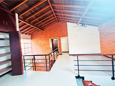 Casa de 5 alcobas en venta en San Jose, Sabaneta, 346 m² · foto 11 de 20