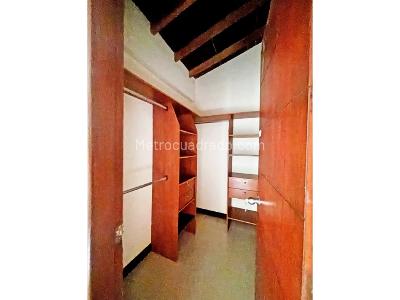 Casa de 5 alcobas en venta en San Jose, Sabaneta, 346 m² · foto 16 de 20
