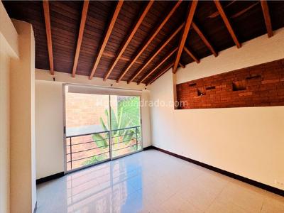 Casa de 5 alcobas en venta en San Jose, Sabaneta, 346 m² · foto 18 de 20