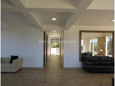 Casa de 3 alcobas en venta en Loma Del Escobero, Envigado, 450 m² · foto 10 de 20